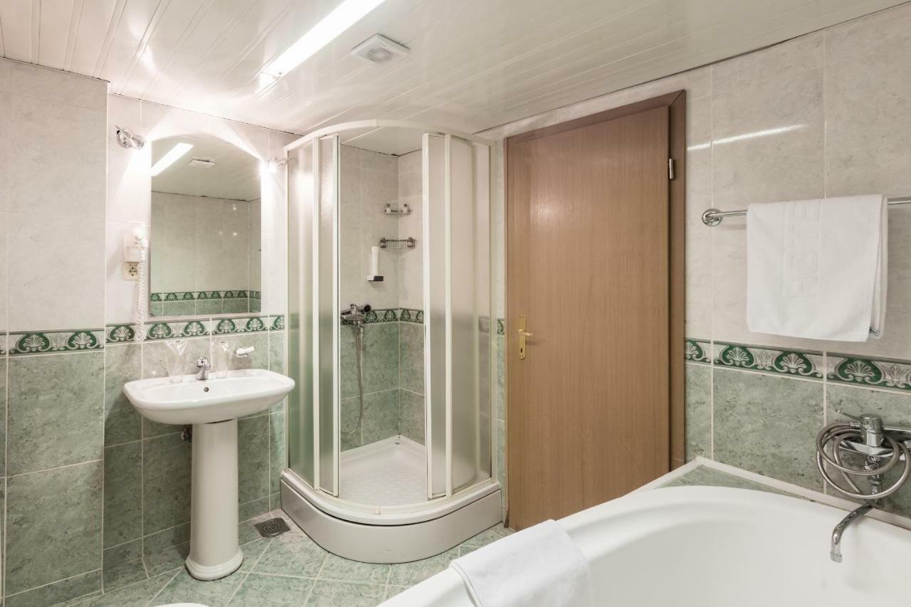 Hotel Bistra, Resort Mavrovo Bagian luar foto